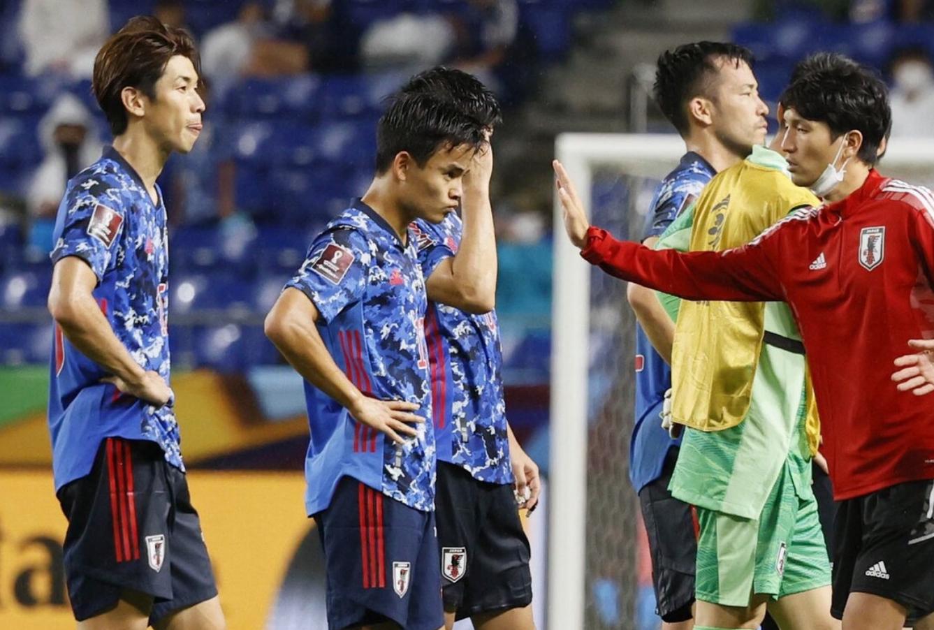 日本vs阿曼文字直播，一场看得见呼吸的亚洲足球对决