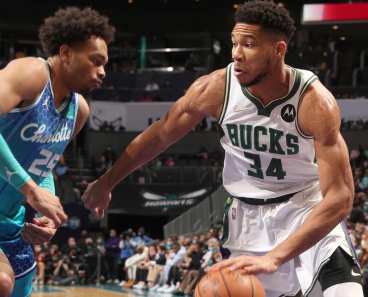 黄蜂VS雄鹿，一场东部新老势力的碰撞，字母哥能否带队飞越夏洛特？
